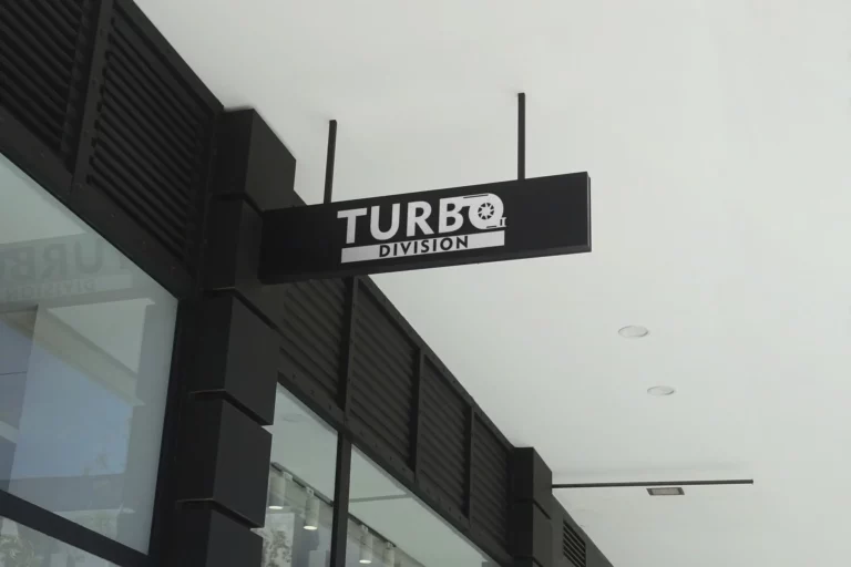 Projekt logo Kraków — Turbo Division | Geometry Graphics